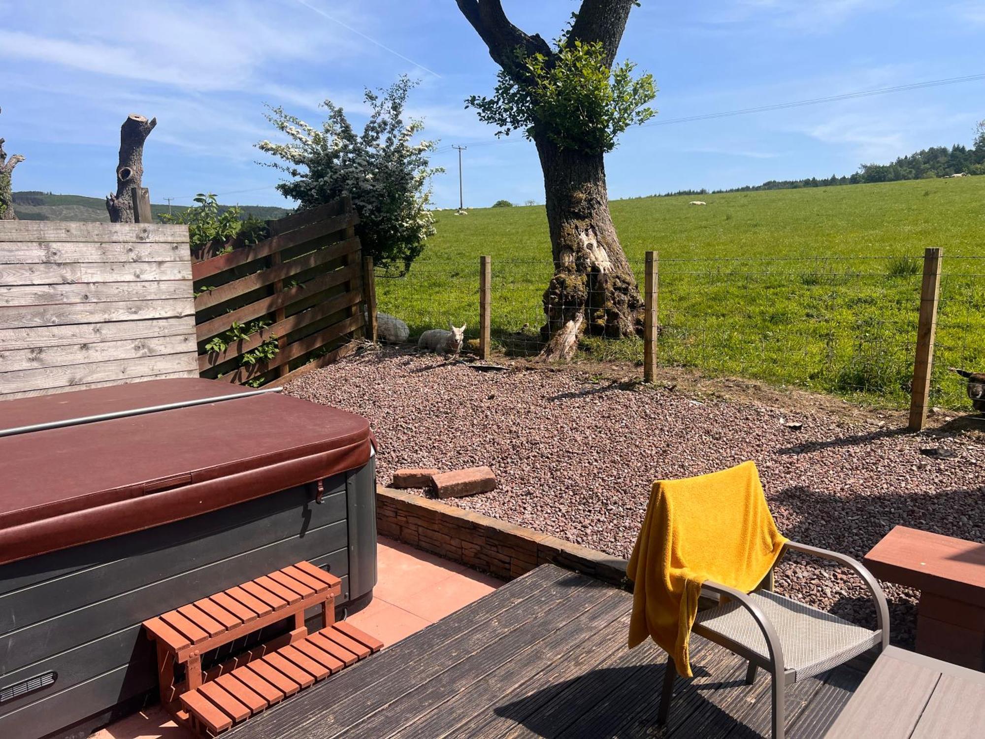 Woodburn Lodges Dumfries Exterior photo