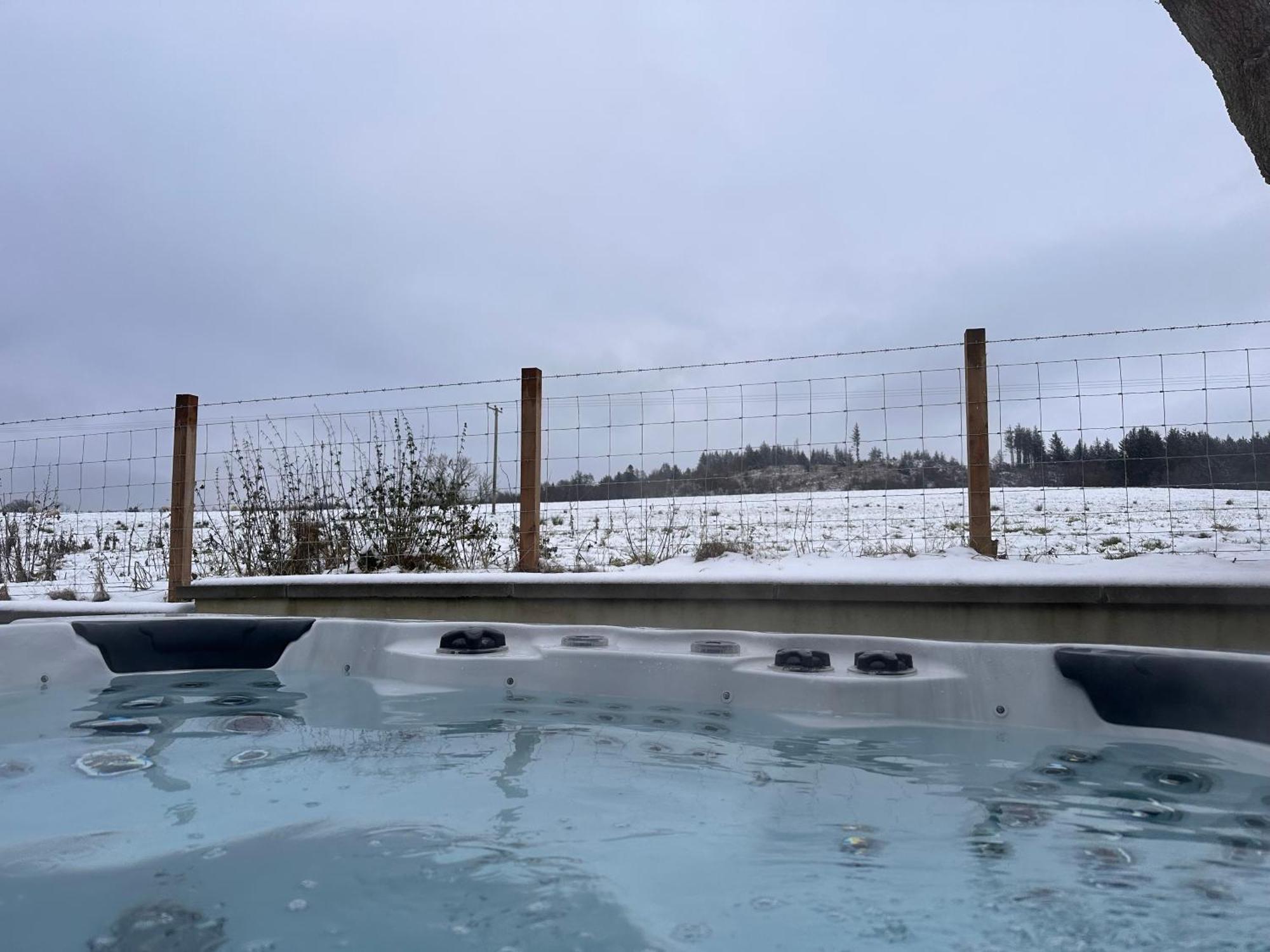 Woodburn Lodges Dumfries Exterior photo