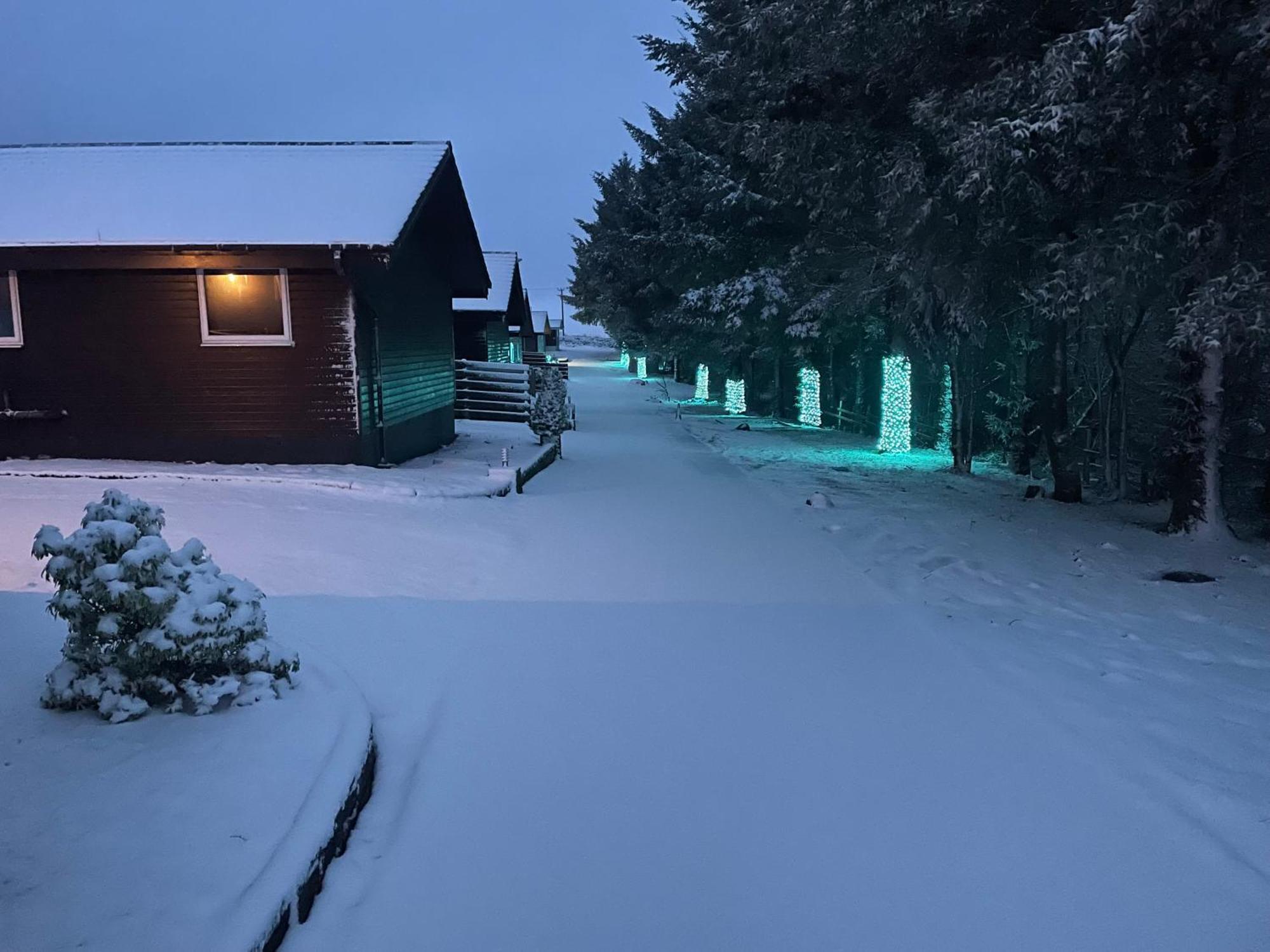 Woodburn Lodges Dumfries Exterior photo